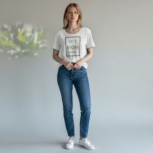 NY❤️CO No 1 MOM logo embellished tee Size M